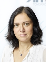 Portrait photo of Elisabeth Dörr