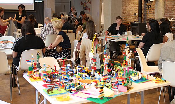 Workshop Setting