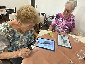 Two senior citizens test the Virtual Guided Tour