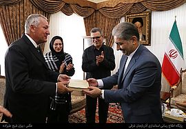[Translate to English:] Iran-Besuch