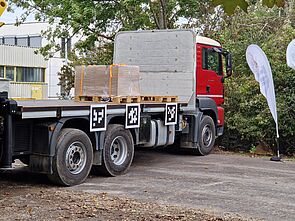 AIT Seibersdorf; Large Scale Robotics Lab; truck with loaded and empty pallet.