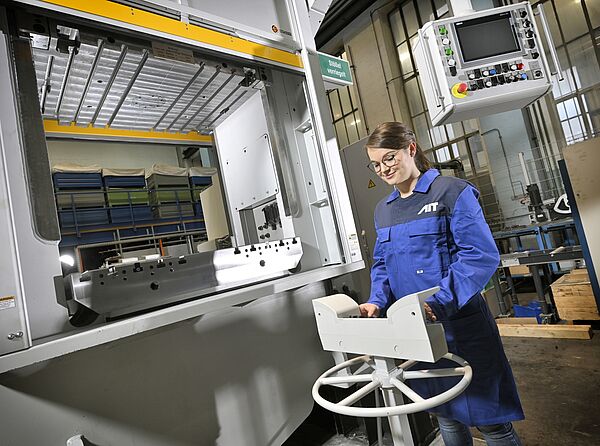 Presse mit Forscherin
