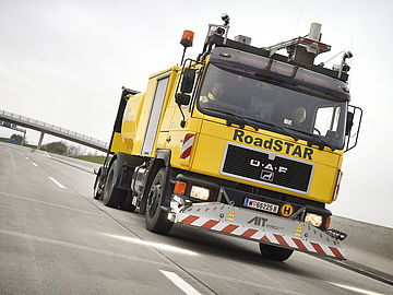 RoadSTAR - a big yellow truck