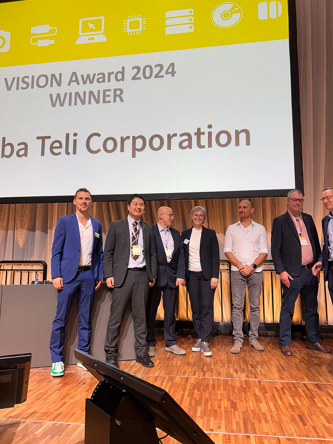 Der Demonstrator ici:microscopy wurde als eine der Top 5 Innovationen auf der Messe VISION ausgezeichnet