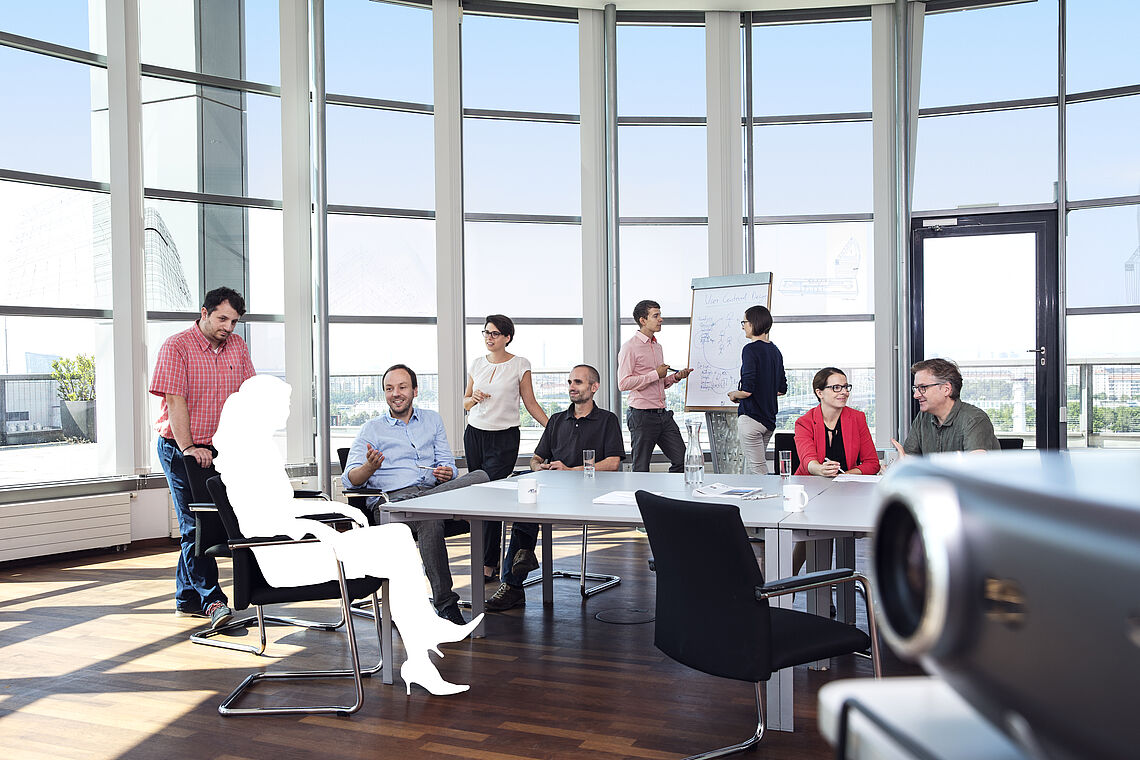 Teambesprechung im Meetingraum