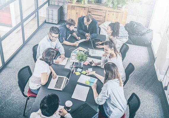 View from above on persons in a usability training