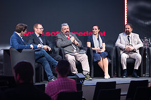 Paneldiskussion zum Thema "Cyber Security & Software Development" mit Otto Brechelmacher vom AIT Center for Digital Safety & Security.