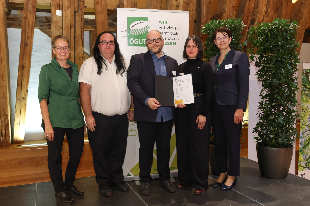 Monika Auer (ÖGUT-Generalsekretärin), Hubert Grün-Lutterotti (AIT Austrian Institute of Technology), Gerald Prantl (LKR Leichtmetallkompetenzzentrum Ranshofen), Kathrin Renz (BMIMI), Andrea Reithmayer (ÖGUT-Präsidentin). Foto: Katharina Schiffl für ÖGUT