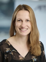 Portrait photo of Dr. Katrin Mester