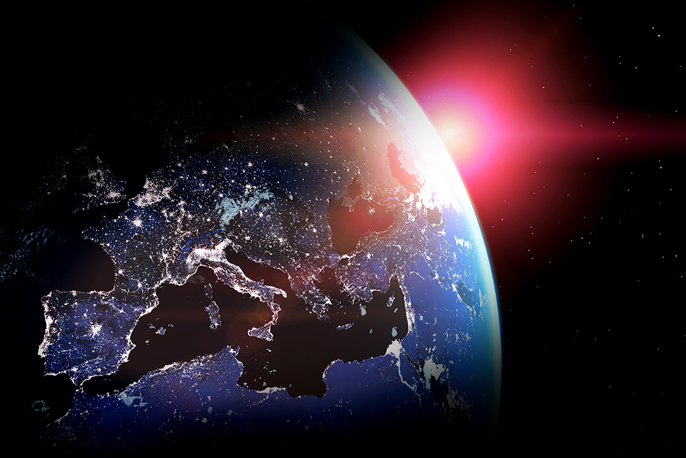 Image of Space with View over Europe; Credit: Deutsche Telekom/ GettyImages/JuSun; Montage: Evelyn Ebert Meneses