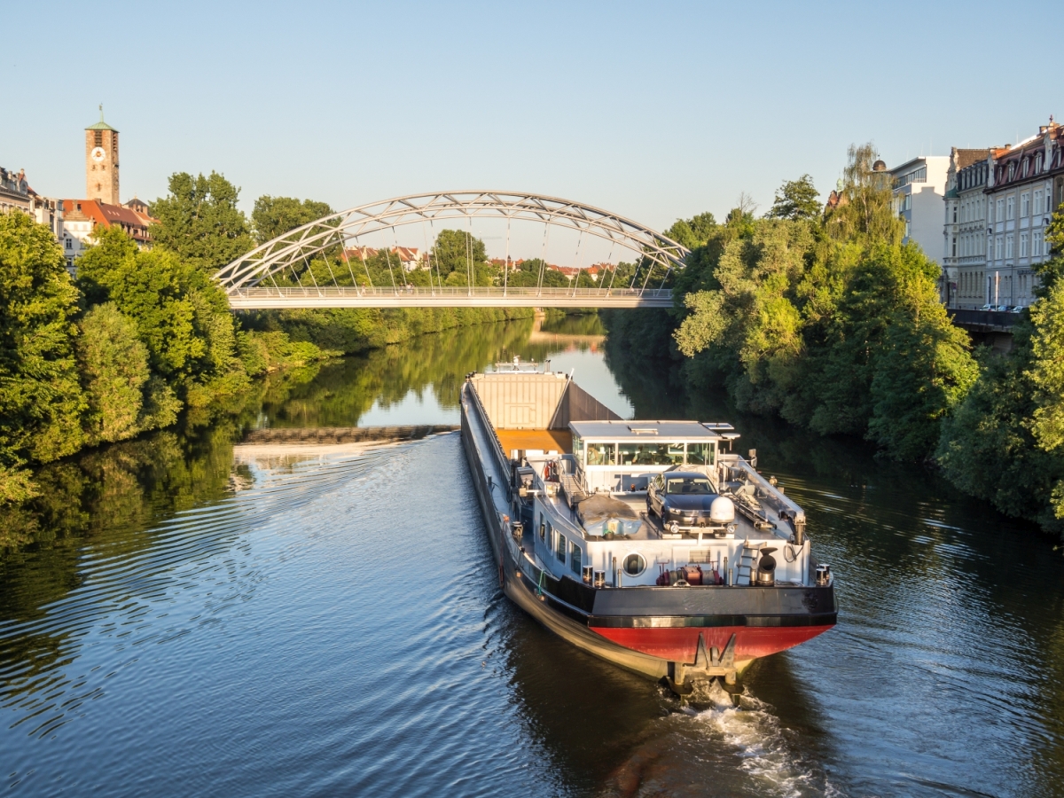 Schiff auf der Donau