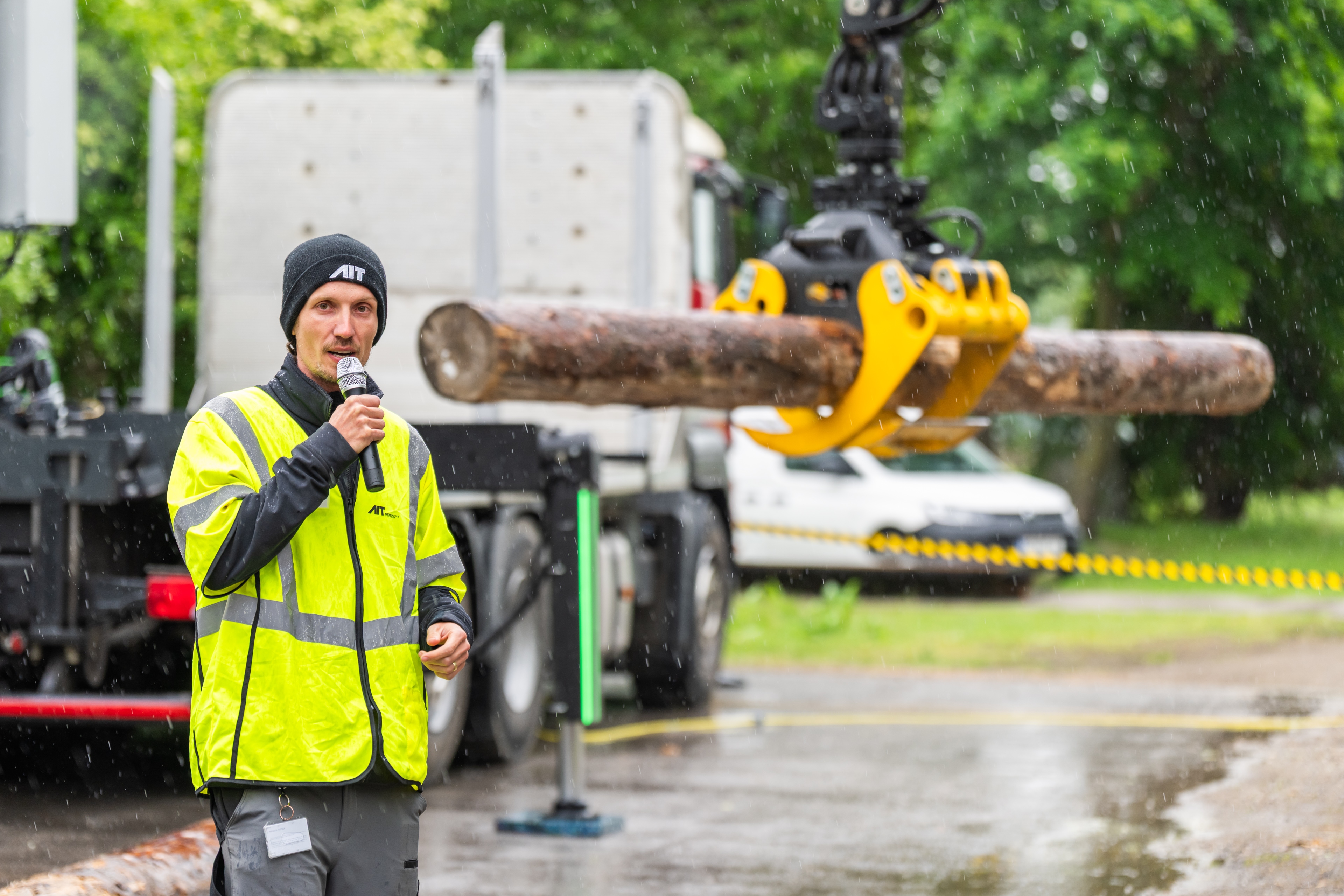 Christoph Fröhlich and the autonomous timber crane