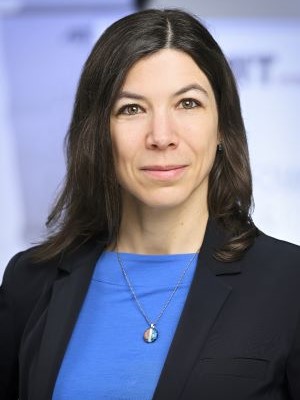 Portraitfoto von Cornelia Reiter